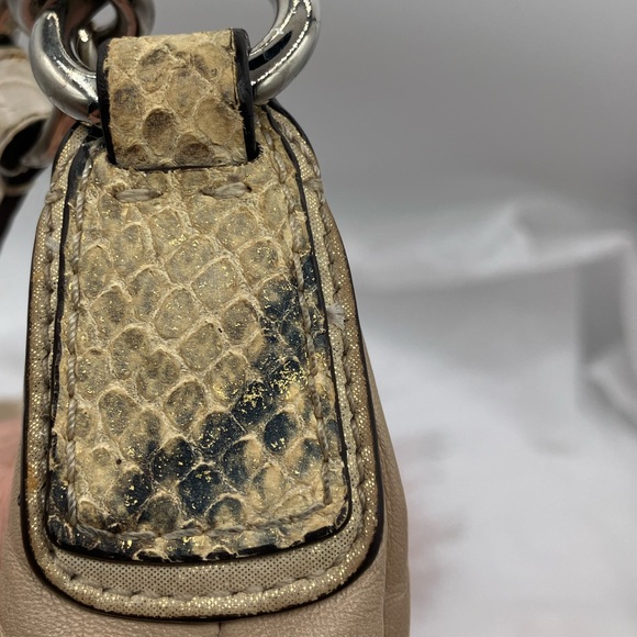 Coach Soho Beige and White Leather Shoulder Bag Charm kristin spectator Hobo - Picture 12 of 12